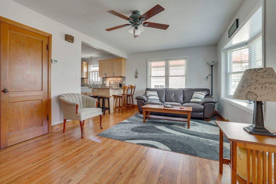 Steps to Lake Pepin, Beach! Charming Home w/ Patio House in Lake Pepin