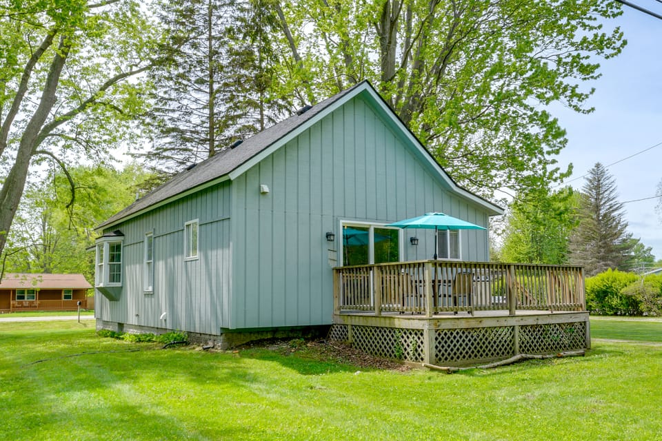 2 Mi to Lake Huron: Classic Home w/ Private Deck House in Michigan