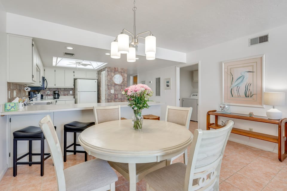 Gulf-Front Gem w/ Pool Access on Fort Myers Beach! Apartment in Estero Island