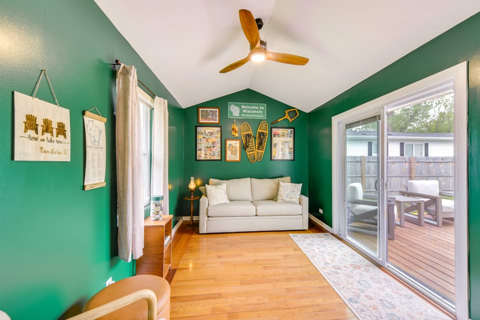 5 Houses to Elizabeth Lake! Family Getaway w/ Yard House in Twin Lakes