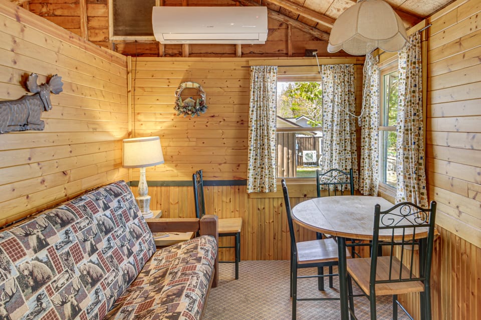 Waterfront Hideaway on Gull Lake: Fish & Boat! House in Minnesota
