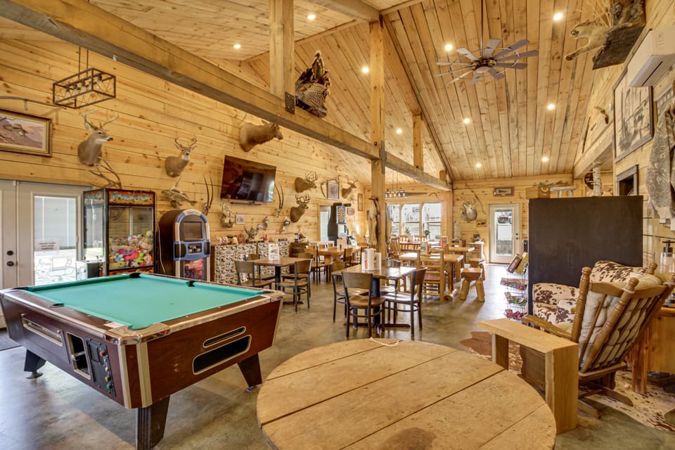 For Anglers & Boaters! Beachfront Gull Lake Cabin House in Minnesota