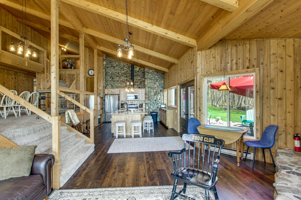 Private Dock & Gull Lake Access! Spacious Retreat House in Minnesota