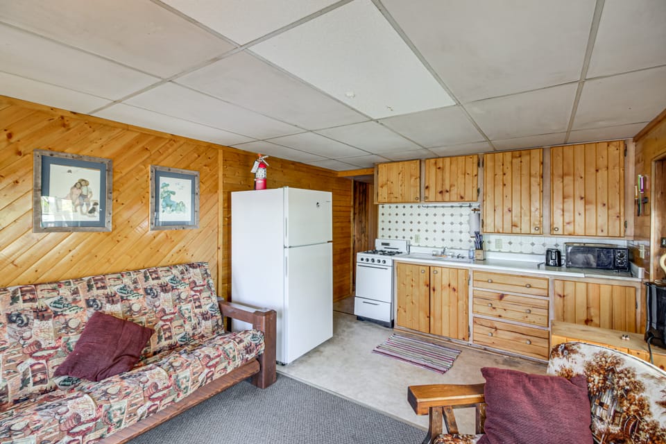 Endless Fun! Lakefront Cabin at Birch Haven Resort House in Minnesota
