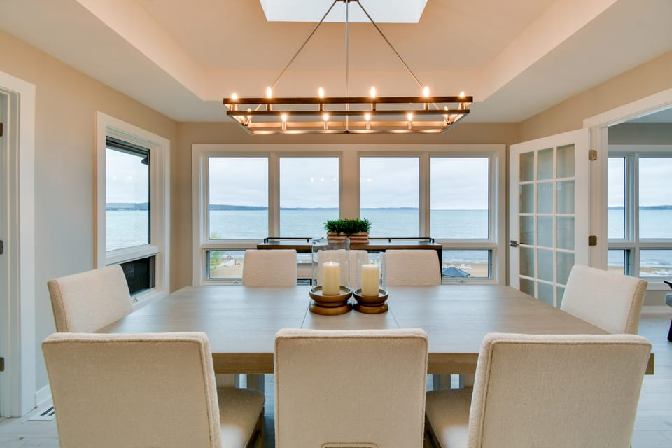 Rooftop Deck, Bay Views! Traverse City Penthouse Apartment in Michigan
