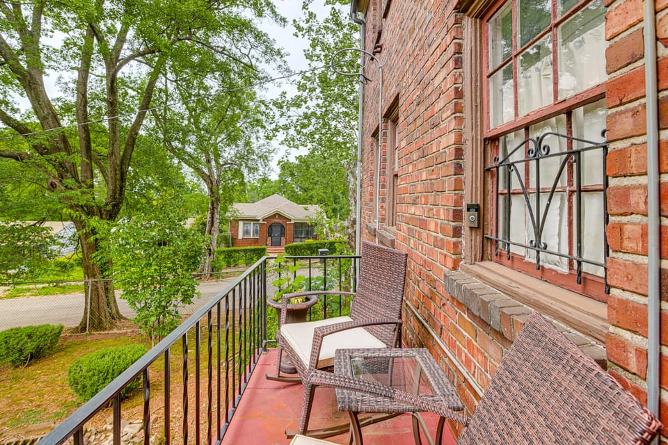 2-Unit Combo w/ Game Room, 2 Mi to Uptown! House in Birmingham