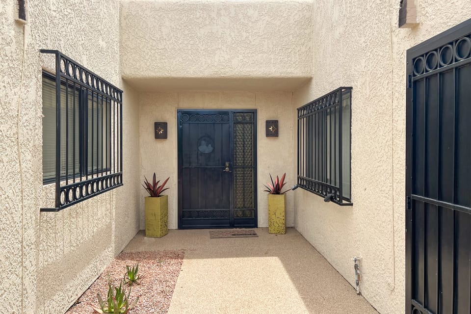 Mountain View! 55-Plus Green Valley Townhome Apartment in Sahuarita
