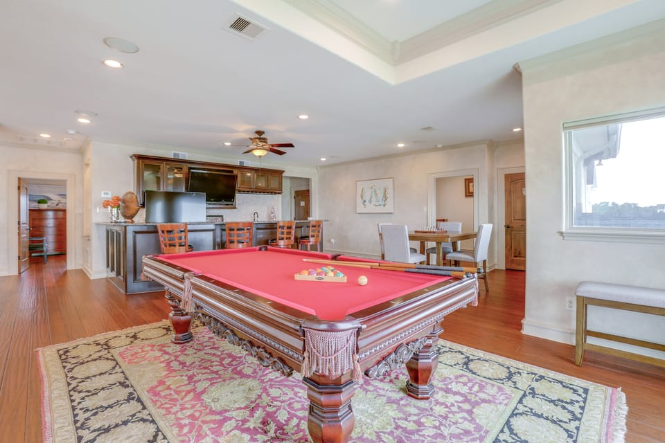 Bayfront Villa w/ Million-Dollar Views in Seabrook Villa in Seabrook
