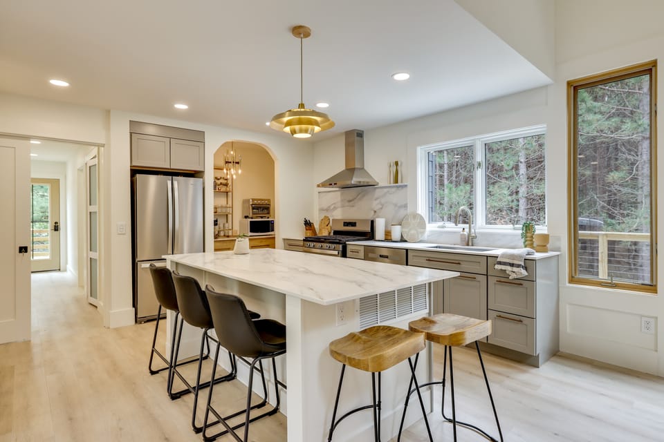 New Modern Scandinavian, Arcadia Golf | Frankfort! House in Michigan