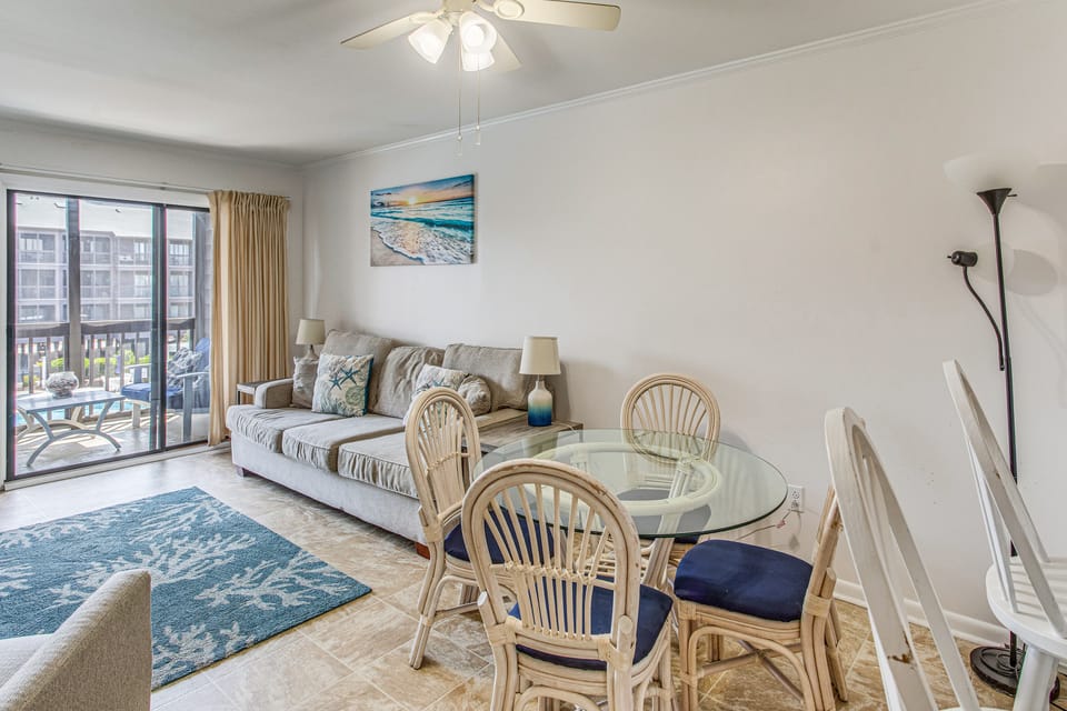 Walk to Beach/Main St: Family Escape w/ Balcony! Apartment in North Myrtle Beach