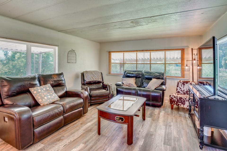 Stunning View! Peaceful Family Home w/ Yard in Roy House in Washington