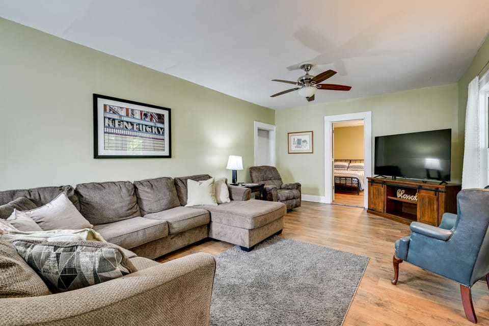 Family Home in Heart of Brownsville: Walk to River House in Kentucky