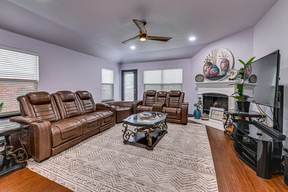Great for Traveling Nurses! Charming McKinney Home House in McKinney