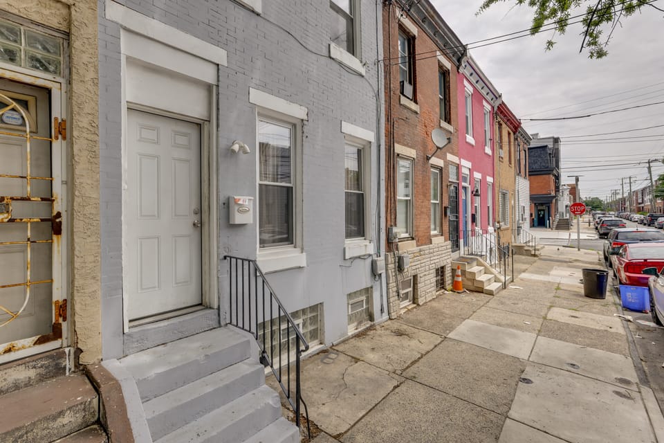 3 Mi to Center City! Quiet Extended Stay w/ Patio Apartment in Philadelphia