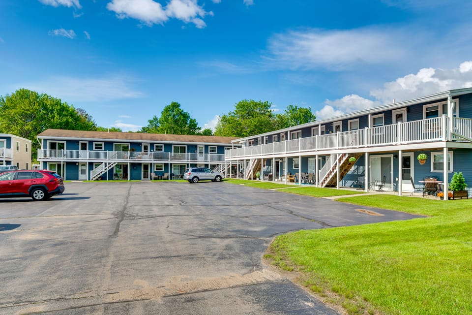 Walk to Wells Beach! Family-Friendly Gem w/ Patio Apartment in Wells