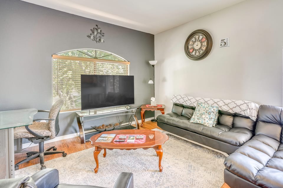 Condo Near Stadiums, Westgate Shops & Hospitals! Apartment in Avondale