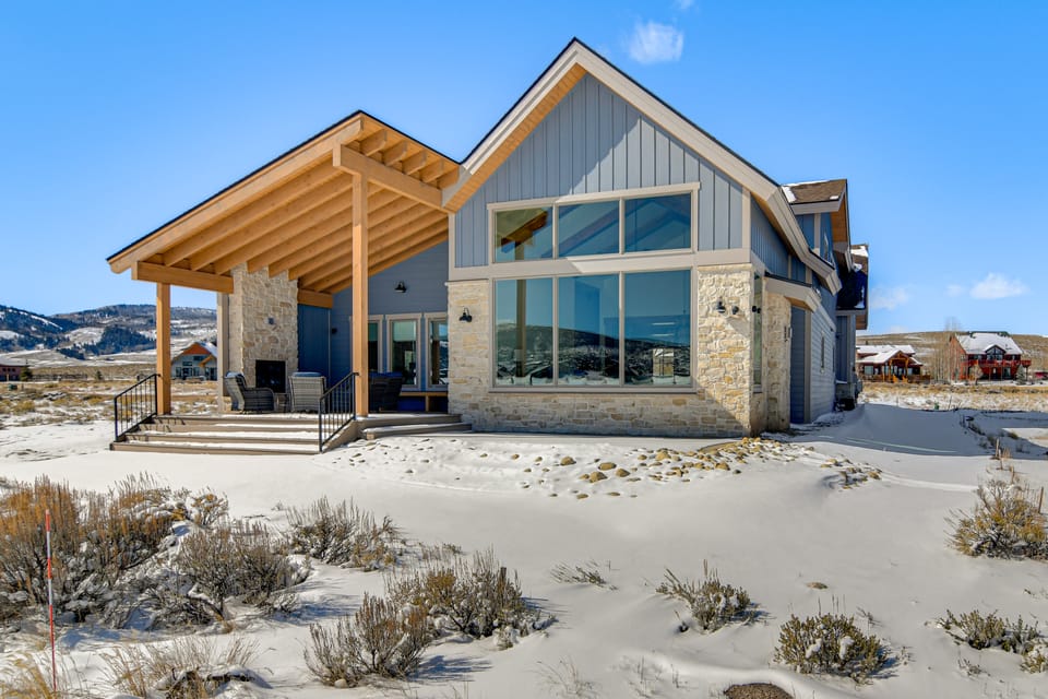 4 Mi to Granby Ranch: Luxe Group Getaway! House in Granby