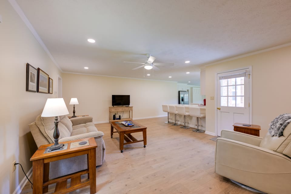 Dublin Retreat Near Golf, Weddings & Tournaments House in Dublin