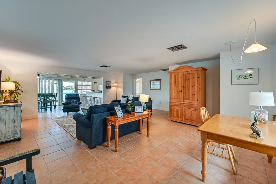 Johnson Bay Hideaway: Bayfront Naples Home w/ View House in Collier County