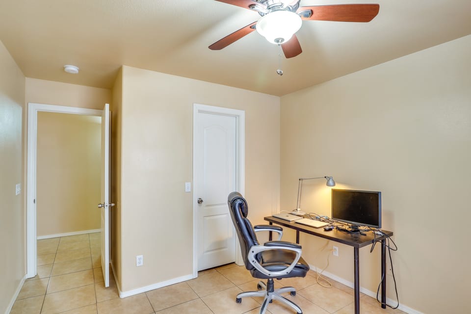 Nurse-Friendly Henderson Home Near Hospitals House in Henderson
