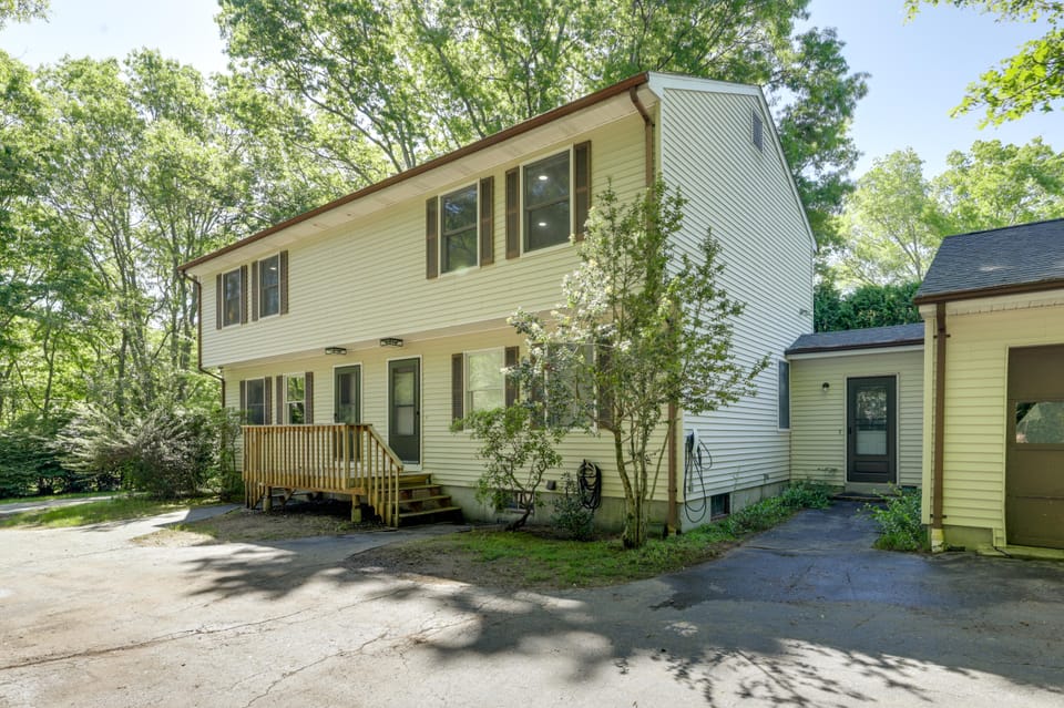Modern Home, Minutes to Mystic, Casinos and Ocean Apartment in Groton