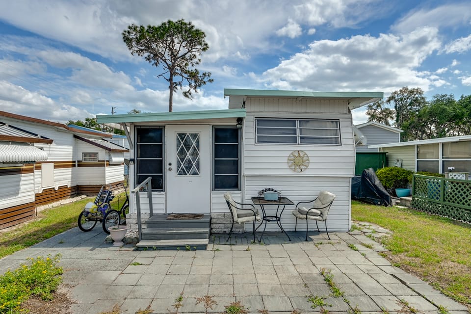 Heated Pool, Games & Socials! Zephyrhills Home House in Zephyrhills