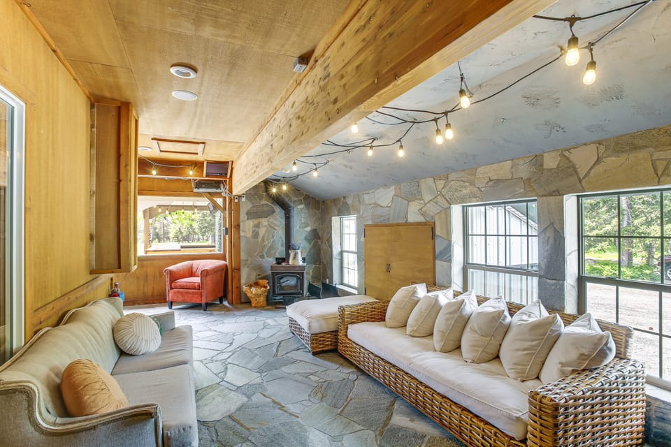 ‘Cider Mountain’ Athol Reunion Haven on 140 Acres House in Idaho