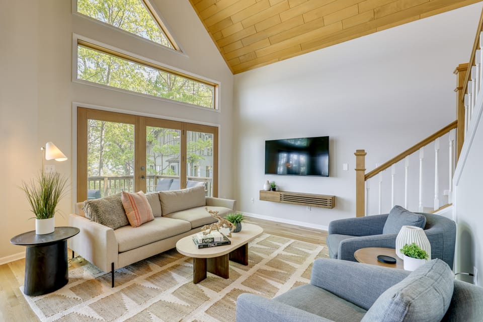 Private Duck Lake Access: Up North Getaway House in Michigan