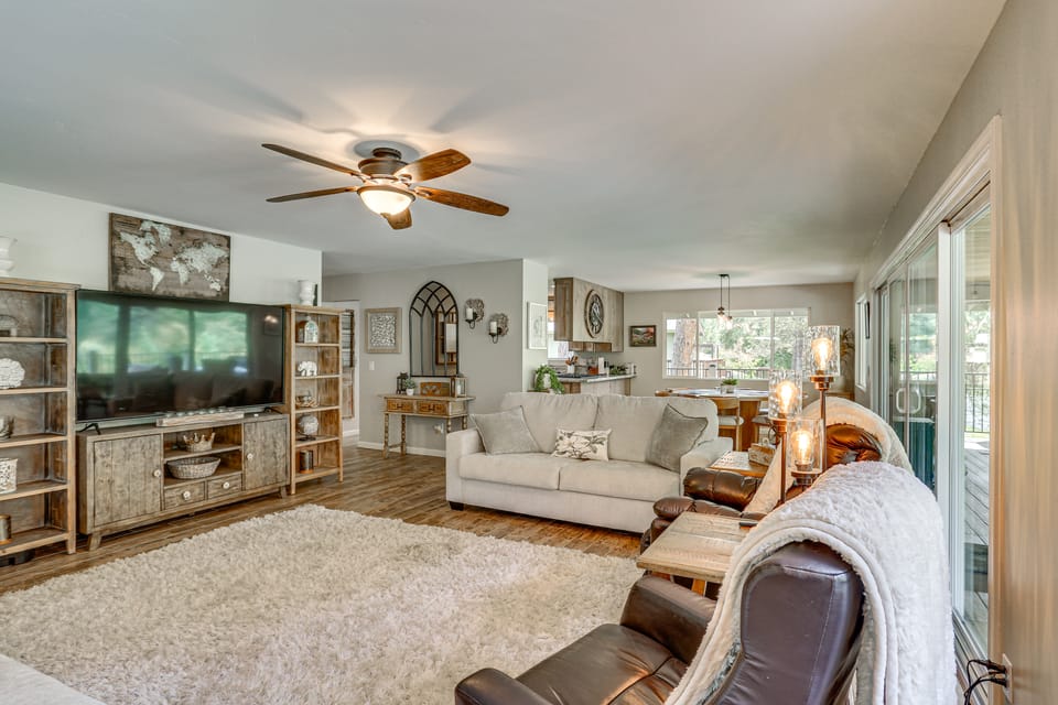 Pool & Dual Decks! Modern Trinity River Retreat House in Douglas City