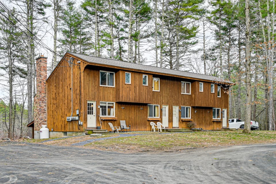 Woodland Views: Romantic Hudson Valley Hideaway Apartment in Capital District, NY, USA