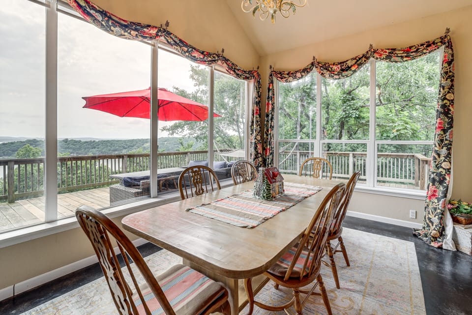 Sunset View Deck! Lake Eufaula Family Getaway House in Longtown