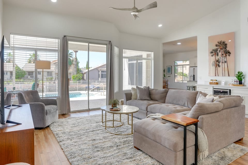 Pool + Lakefront: Upscale Glendale Getaway House in Glendale