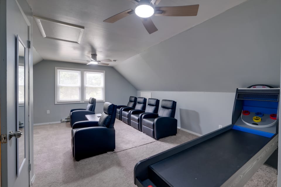 Large Yard, Patio & Games: DC-Area Family Home! House in Largo