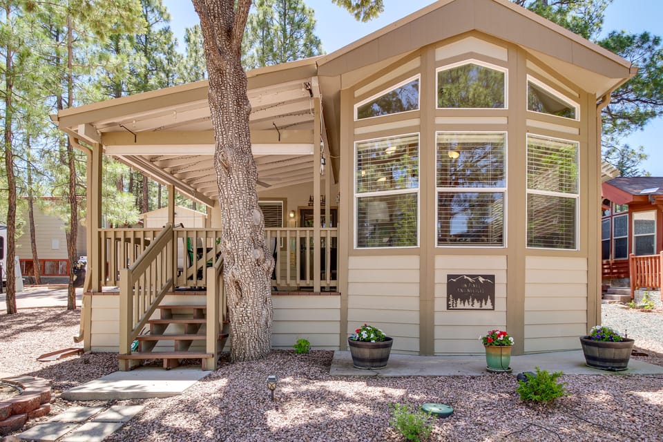 Fairways, Fishing & Forest Fun! Show Low Retreat House in Show Low
