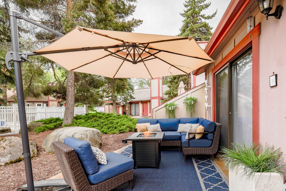 Hot Tub/Pool/Near Lake/Whitefish Resort/Dining Apartment in Whitefish