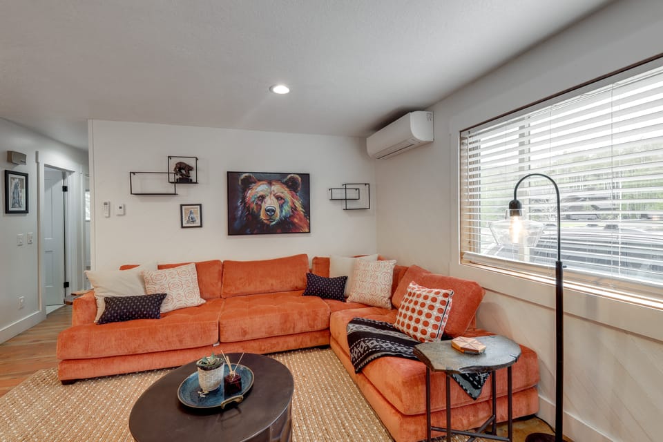 Hot Tub/Pool/Near Lake/Whitefish Resort/Dining Apartment in Whitefish