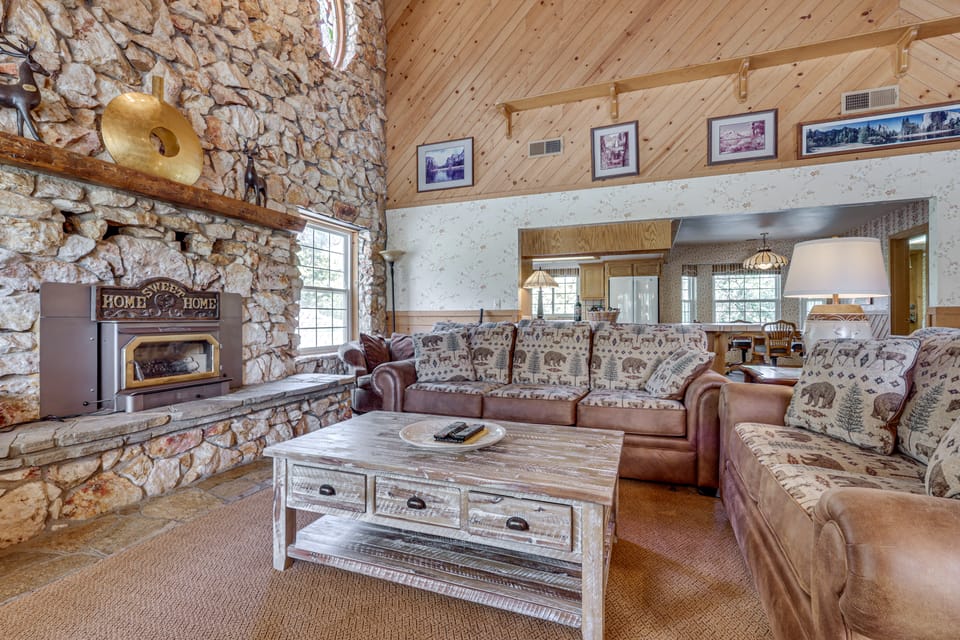 25-Acre Hideaway in Oakhurst: Pet Friendly! House in Oakhurst