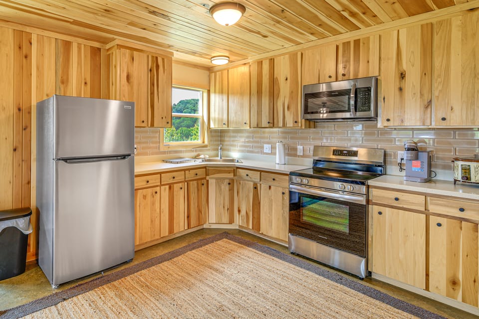 Pet-Friendly Home w/ Stunning Views in Sparta! House in North Carolina
