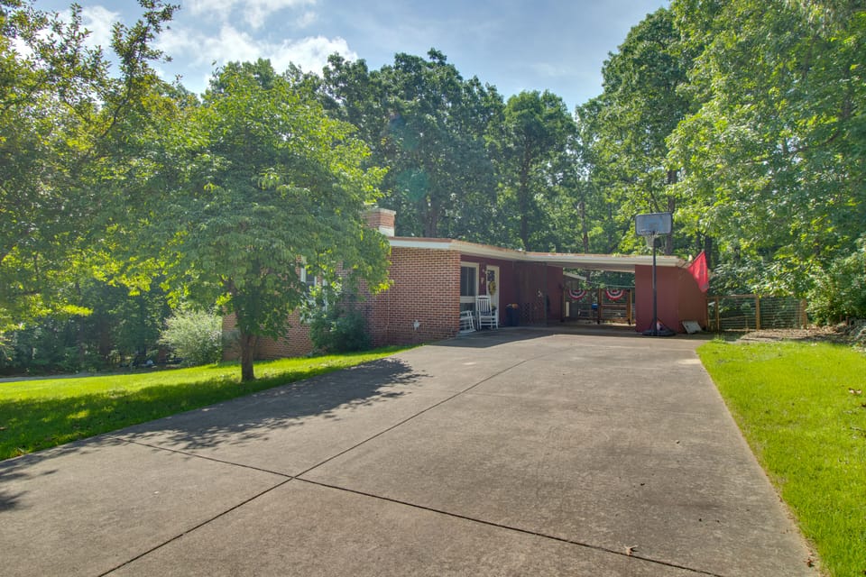 < 1 Mi to Bull Shoals Lake! Family-Friendly Escape House in Lakeview