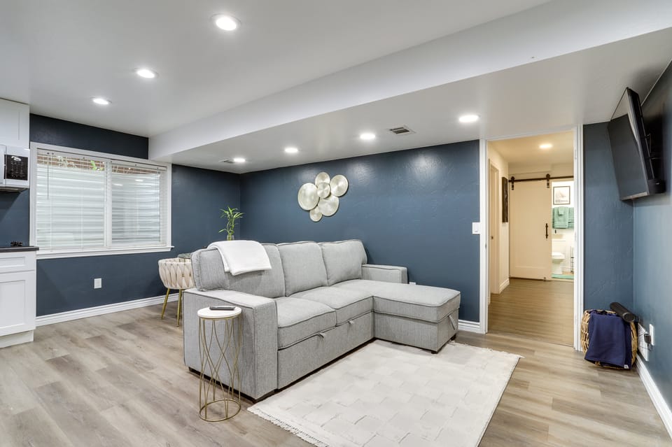 5 Mi to Barr Lake! Suburban Family Retreat Apartment in Brighton