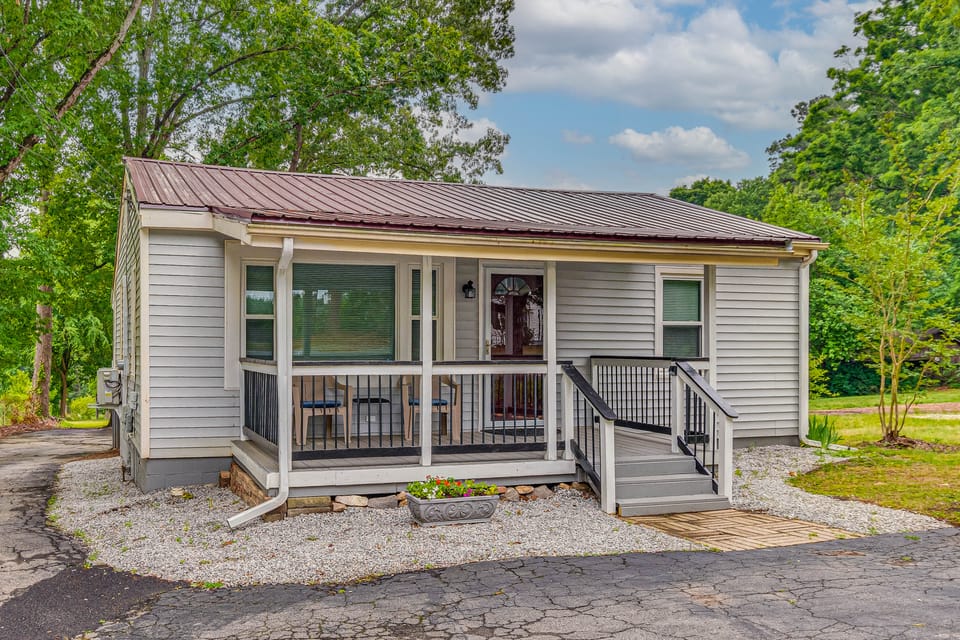 Peaceful Family Home Near Main St! House in North Carolina