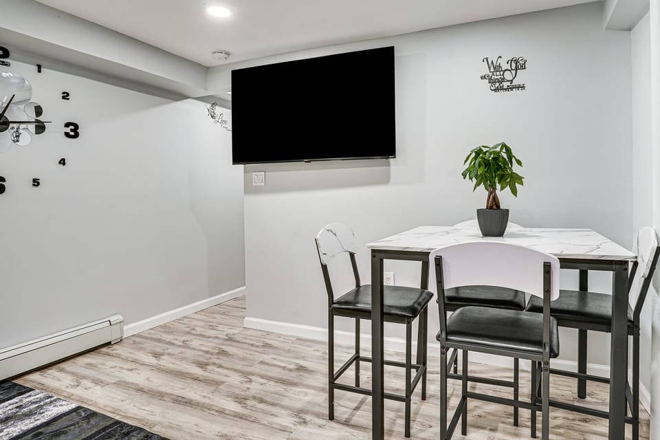 Work & Play in Baldwin! Cozy Apartment w/ Grill Apartment in Baldwin