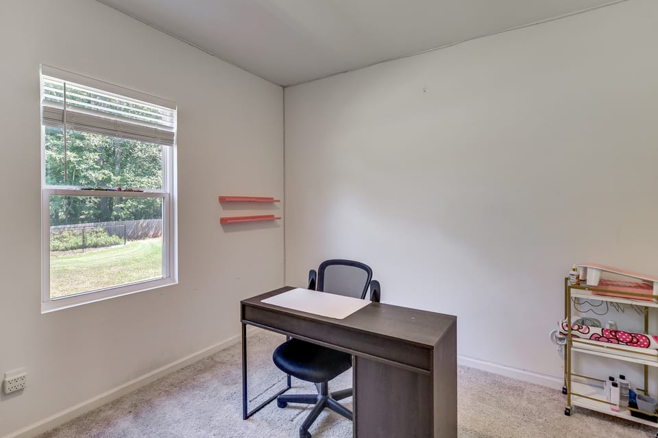 Work & Play! Peaceful Extended Stay in Hoschton House in Georgia