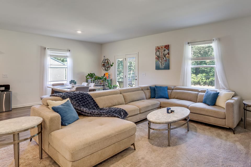 Work & Play! Peaceful Extended Stay in Hoschton House in Georgia