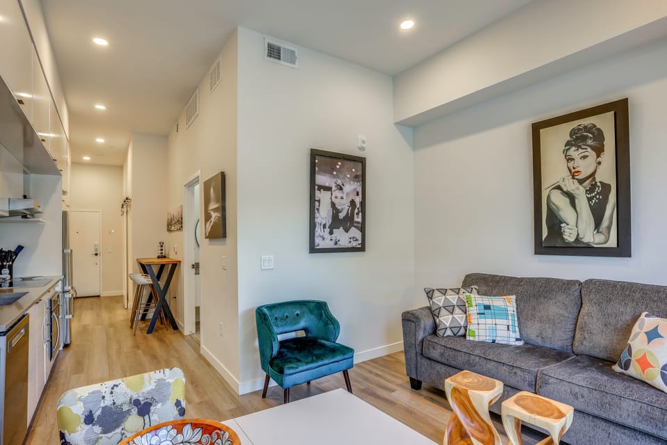 Healthcare Heroes Welcome! Mid-Term Stay in Denver Apartment in Denver