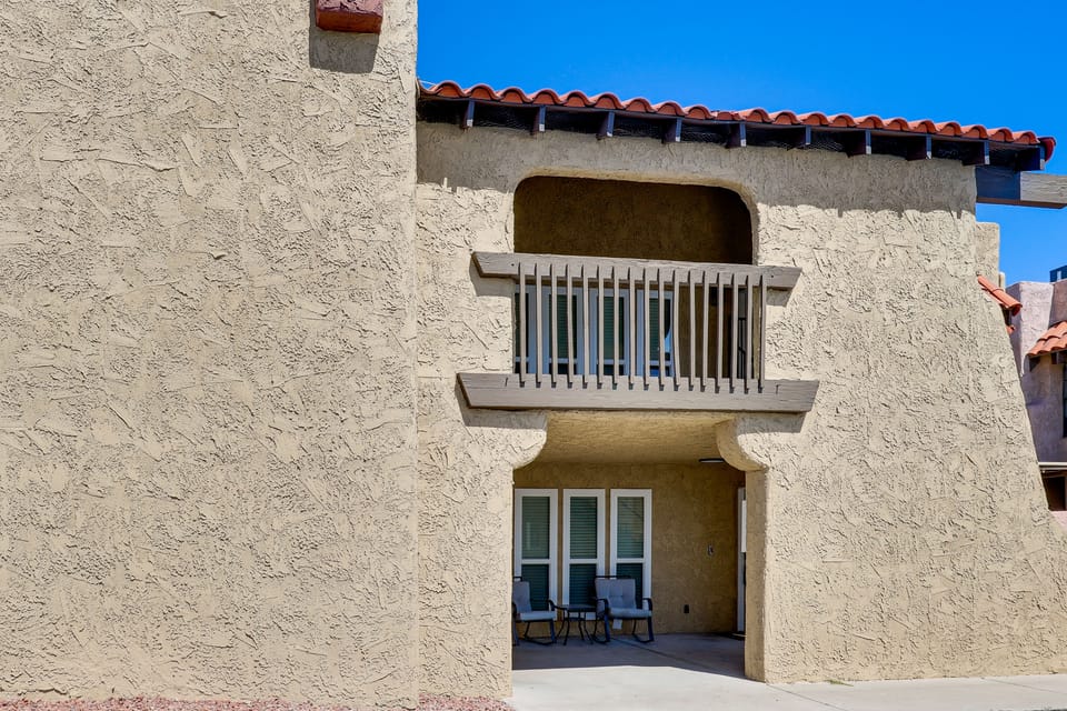 1 Mi to UNLV & Strip! Modern Vegas Condo Apartment in Paradise