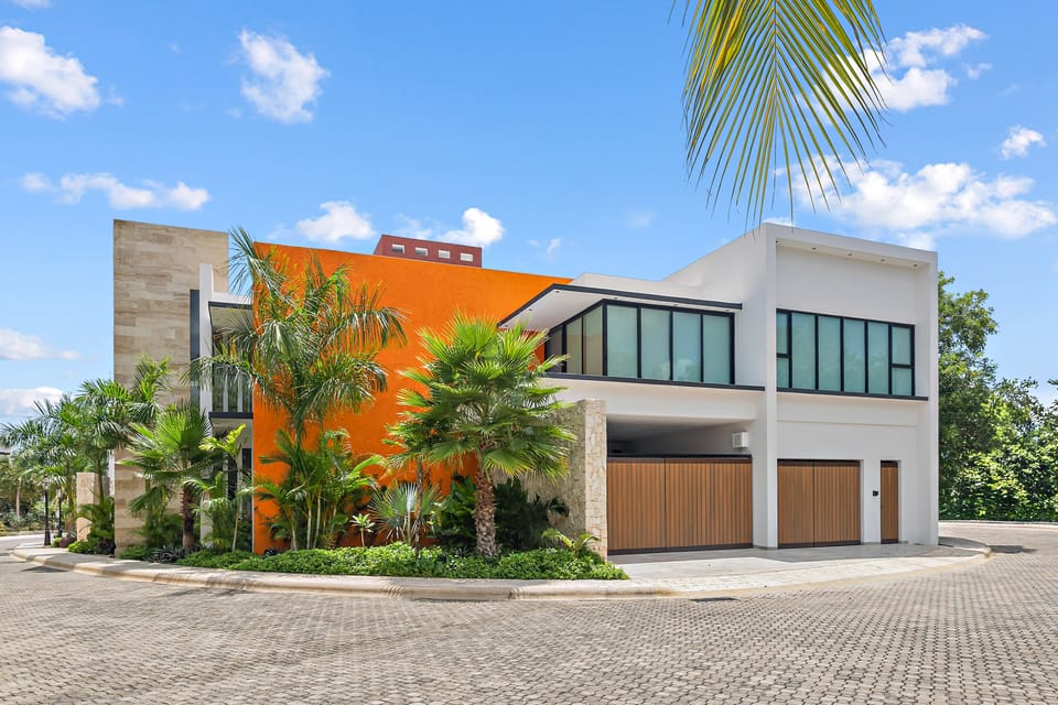 Luxury Villa w/ Pier and Beach, Resort Amenities Villa in State of Quintana Roo