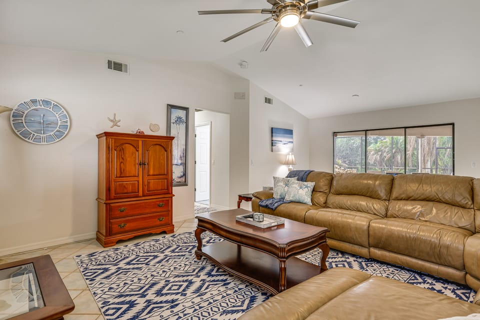 Dogs Welcome! Family-Friendly Gem in Lehigh Acres House in Lehigh Acres