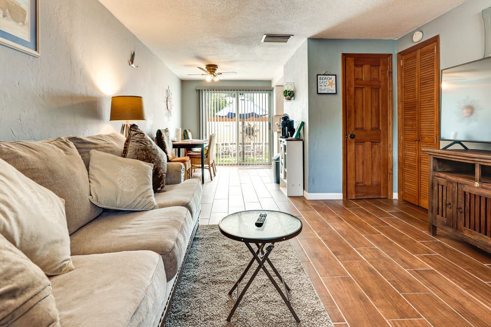 Centrally Located! Brand New South Daytona Retreat Apartment in South Daytona