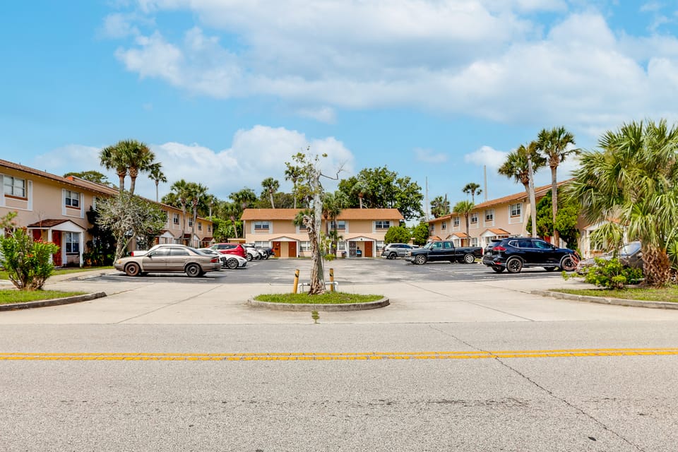 Centrally Located! Brand New South Daytona Retreat Apartment in South Daytona